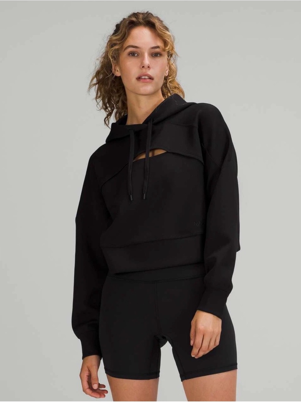 Lululemon- Get Centered Crop Hoodie- Size 4- Black